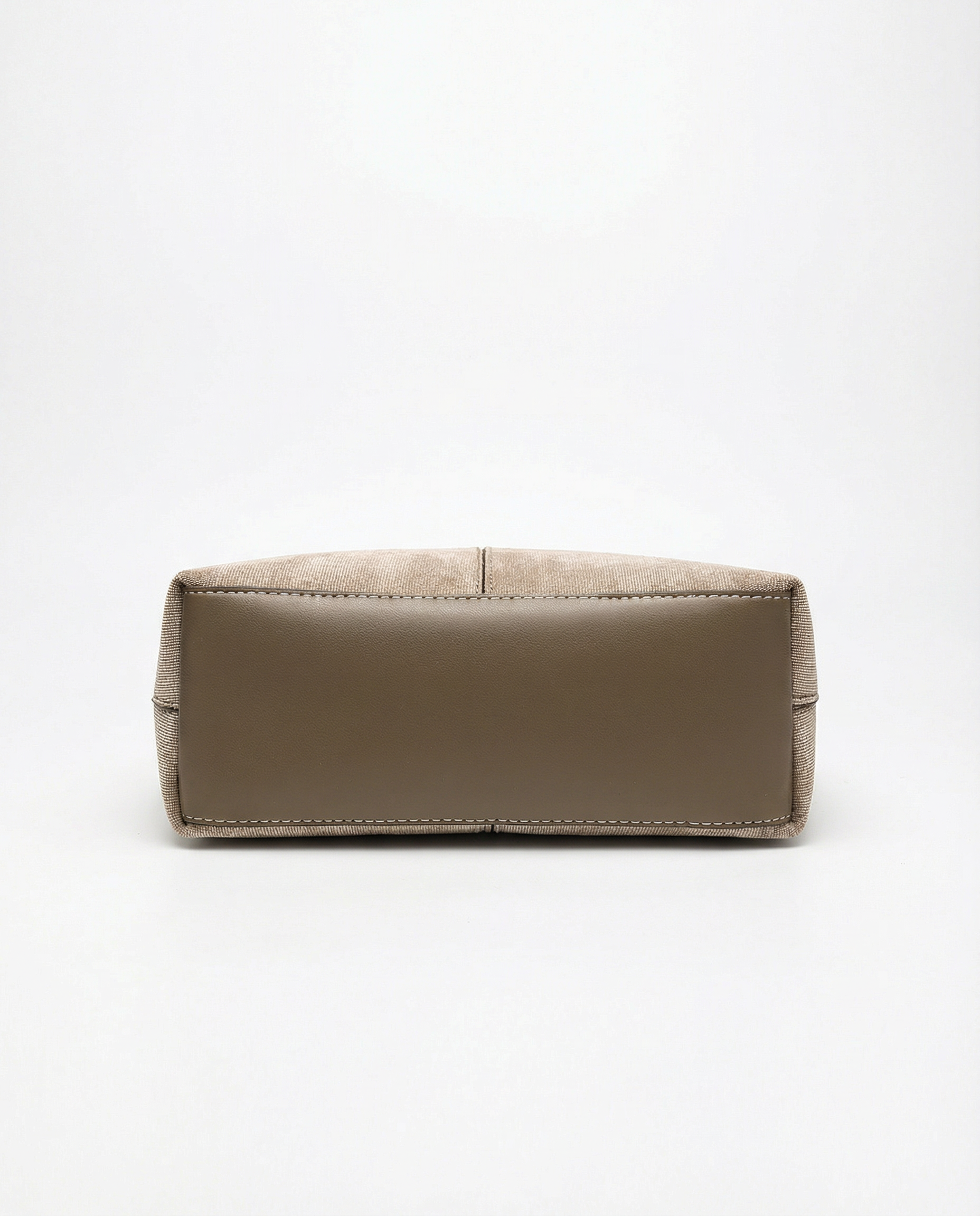Vela Soft Curve Shoulder Bag